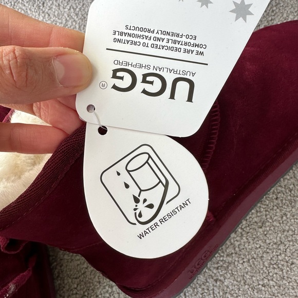 Australian Shepherd Mini UGGs. Unisex. Sangria colour. Sz 41 - Picture 5 of 7